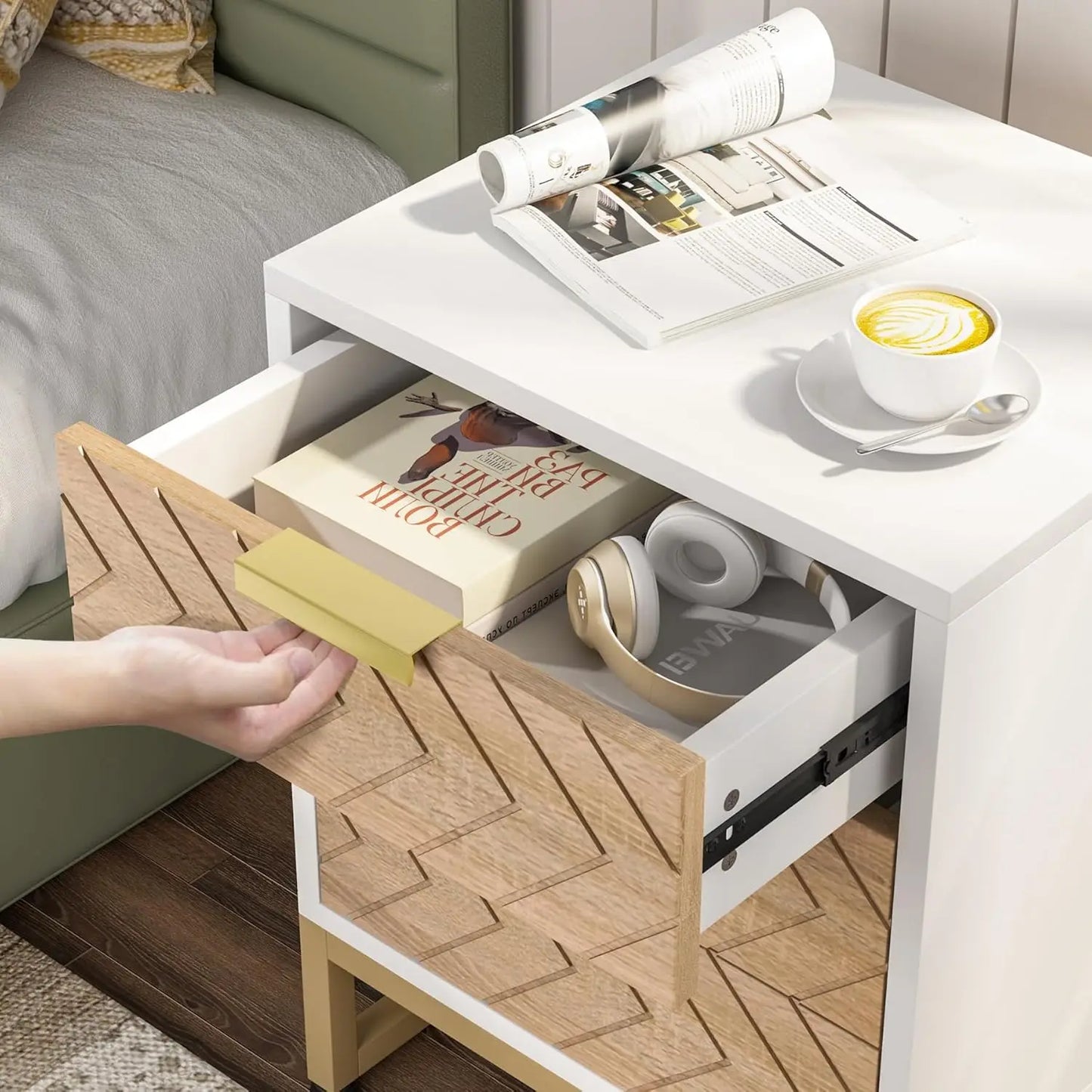 3 Drawers Nightstand/ Bedside Table